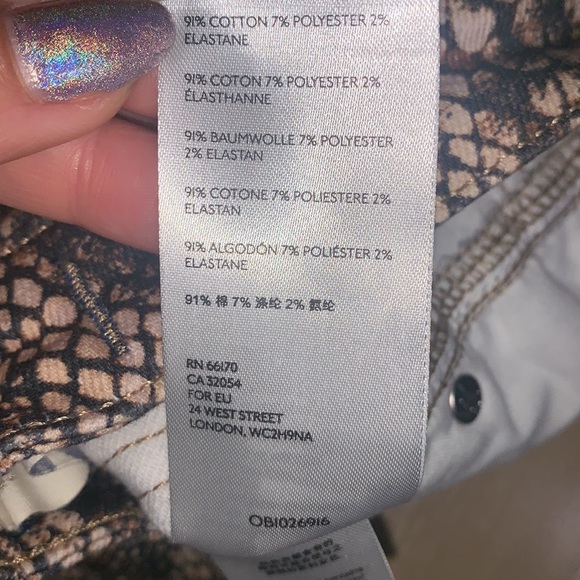 HOST β
 FREE PEOPLE Raw High-Rise 2 faced Snake Print Jean - Picture 15 of 15